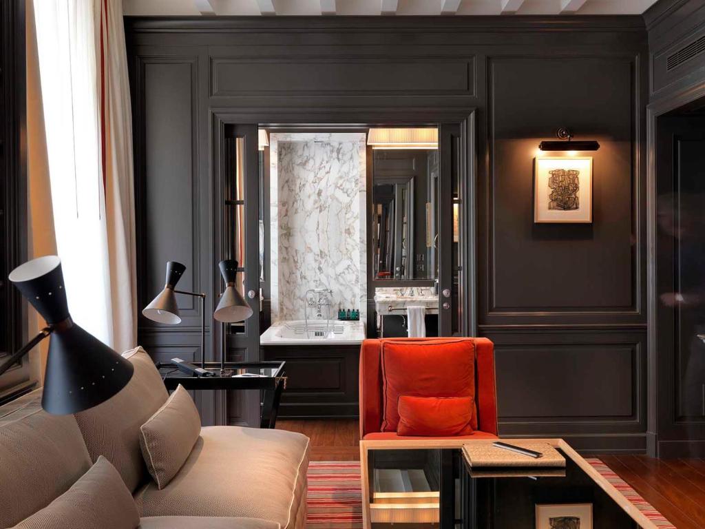 Executive Suite - Image 3