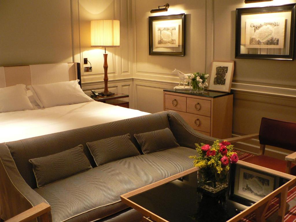 Superior Suite - Image 1