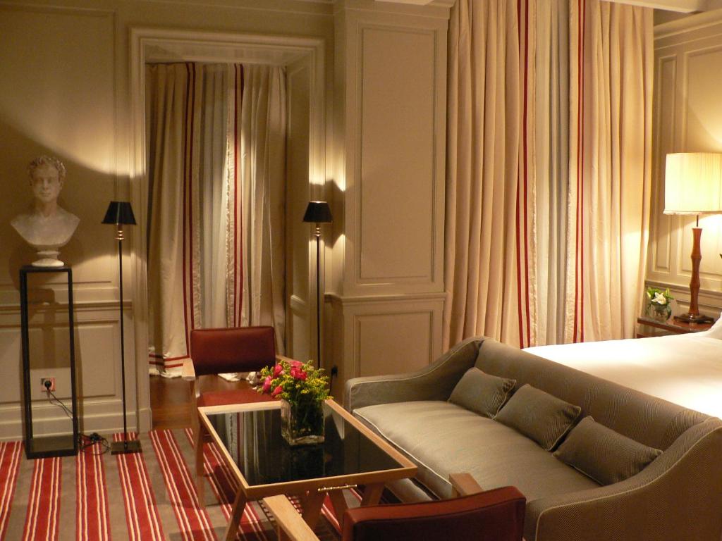 Superior Suite - Image 2