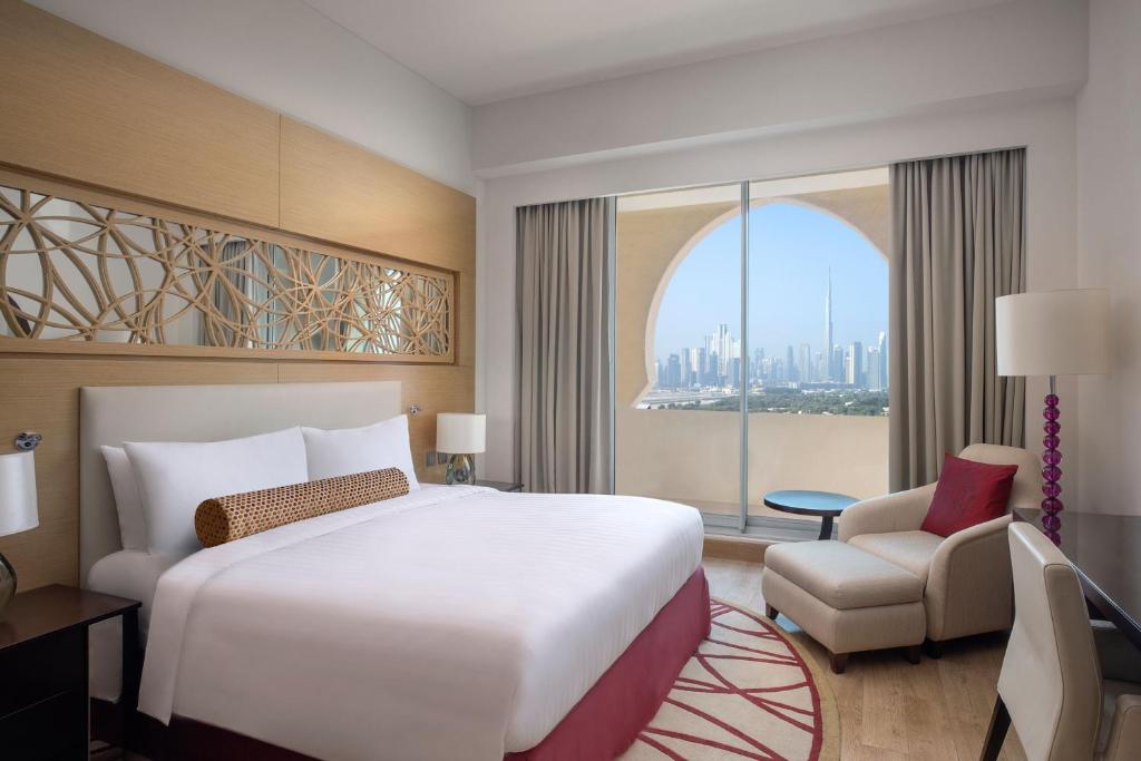 One Bedroom Apartment, Burj Khalifa and Skyline View - Image 5