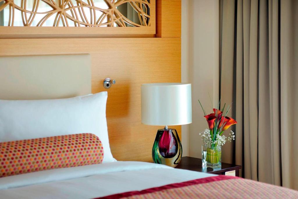 One-Bedroom Apartment - Image 1