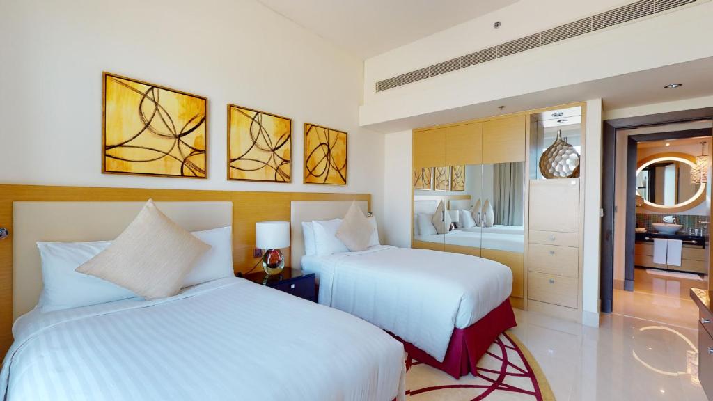 Two Bedroom Apartment, Burj Khalifa and Skyline View - Image 5