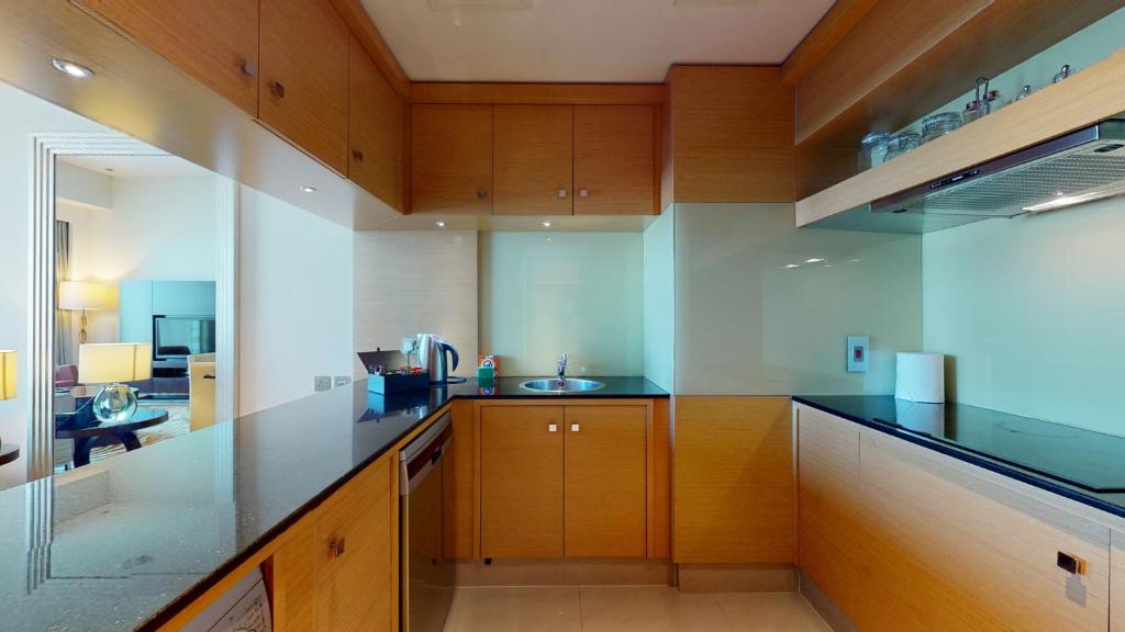 Two Bedroom Apartment, Burj Khalifa and Skyline View - Image 7