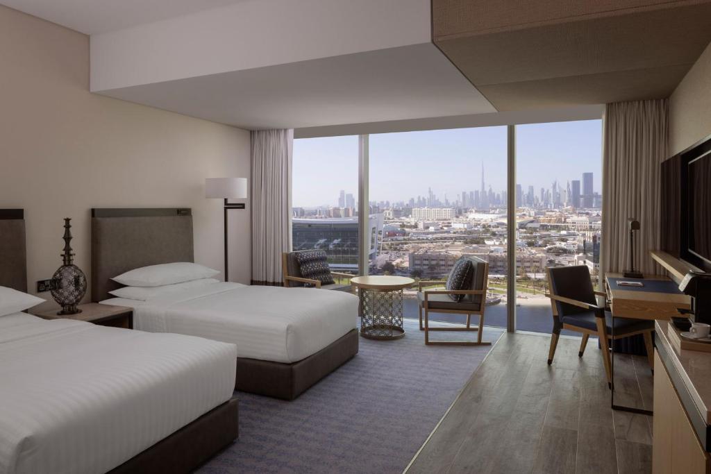 Deluxe Twin Room with Creek View - Image 1