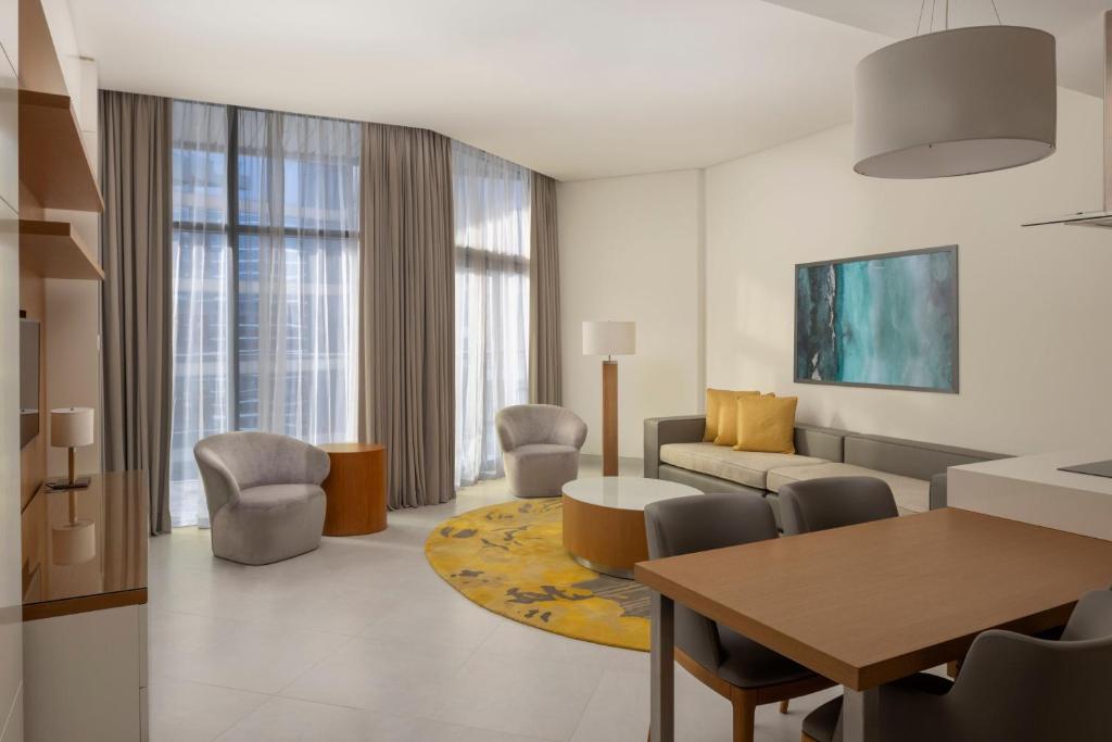 One-Bedroom Apartment with Balcony - Image 3