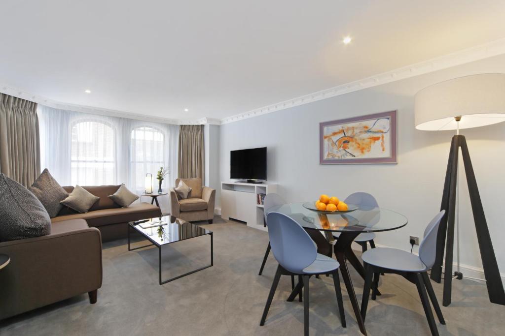 Executive One-Bedroom Apartment - Image 7