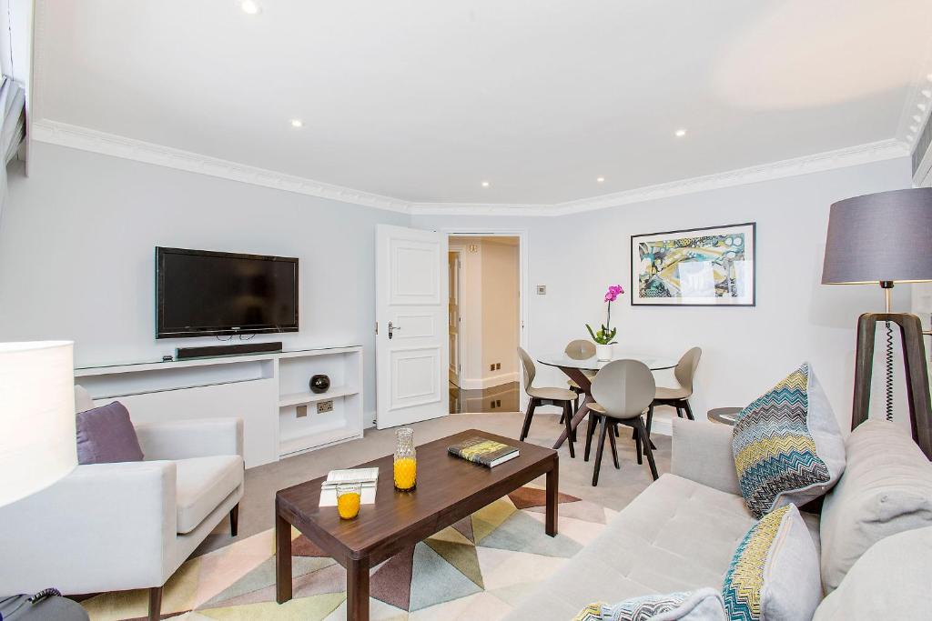 One-Bedroom Apartment - Image 4