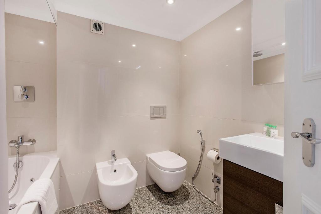 One-Bedroom Apartment - Image 8