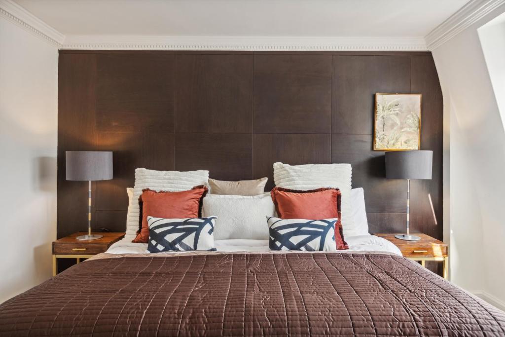 Penthouse Apartment - Image 17