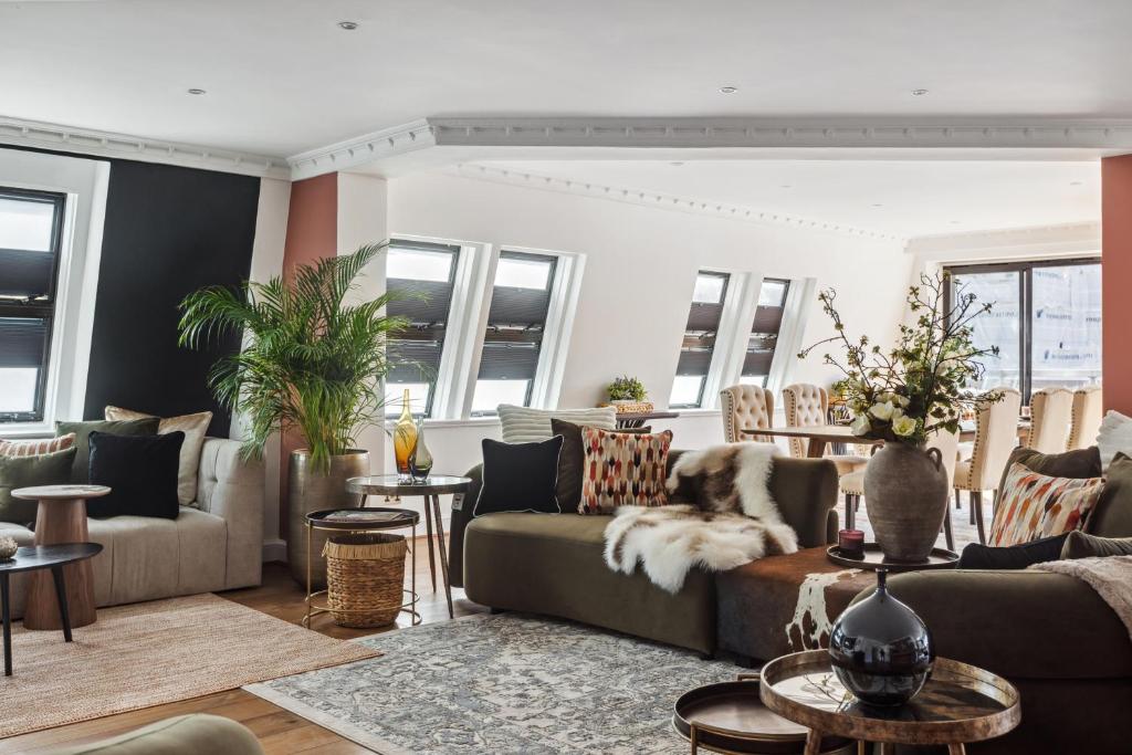 Penthouse Apartment - Image 21