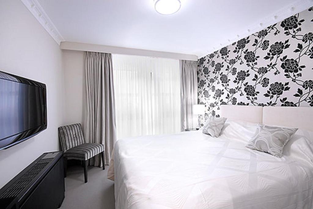 Three-Bedroom Apartment - Image 6