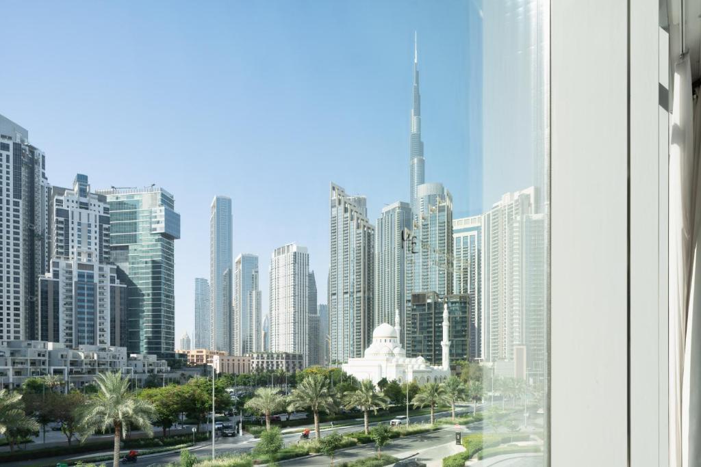Superior ME with Burj Khalifa View - Image 3
