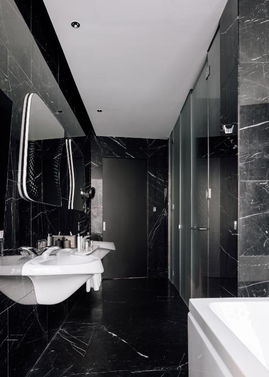 Ultimate ME Suite with Jacuzzi - Image 1
