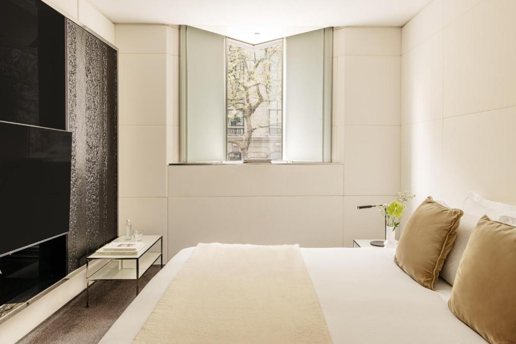 King Room, Always ME - Image 3
