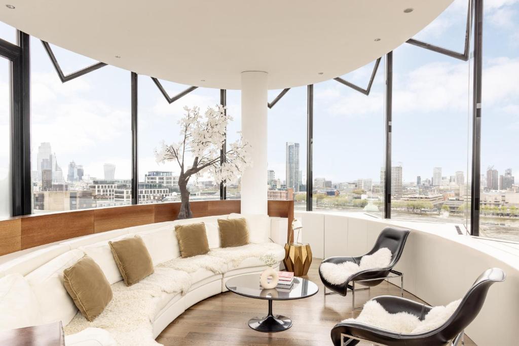 Ultimate ME + Suite Duplex Penthouse - Image 1