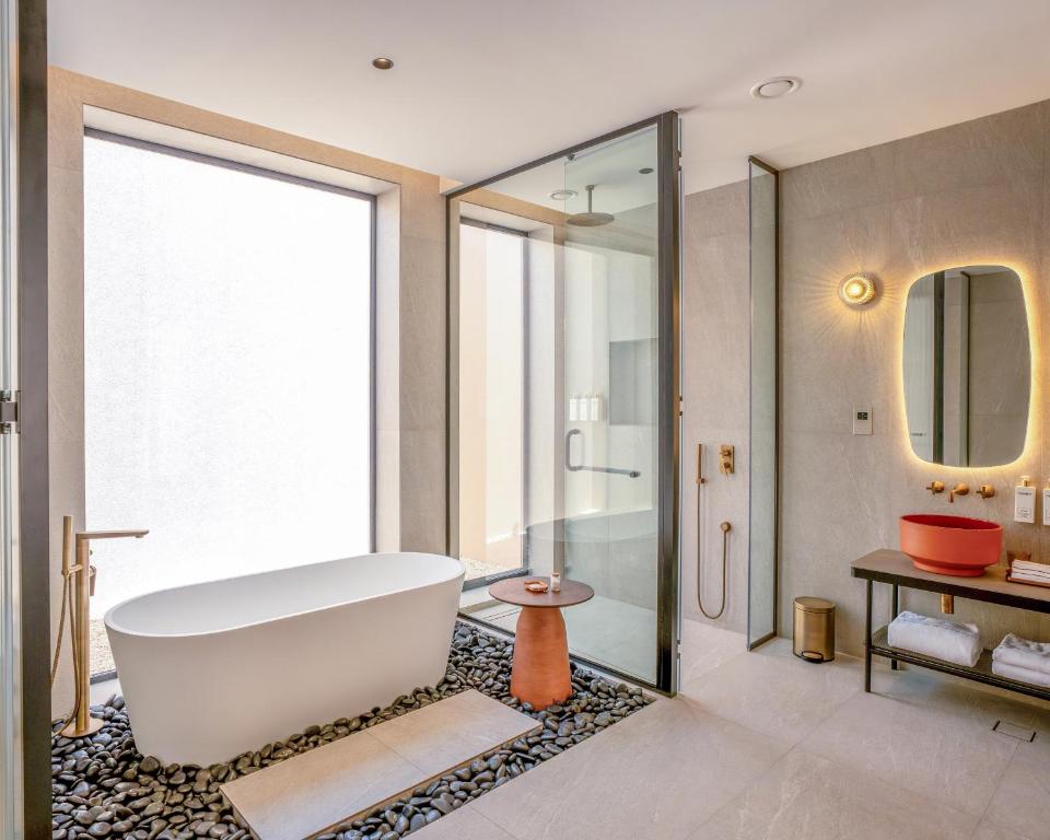 Al Waha Collection 1 Bedroom Villa with Private Pool - Image 3