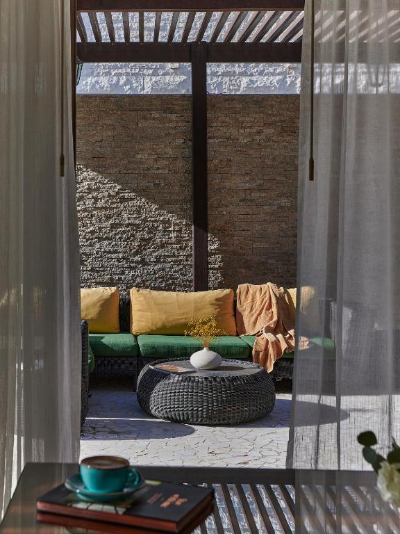 Family Villa with Private Pool - Image 7