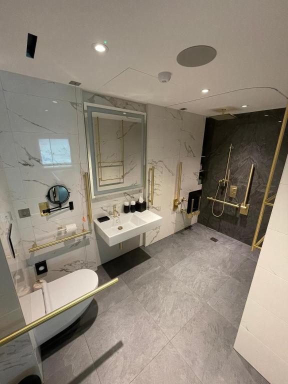 Junior Suite - Image 5