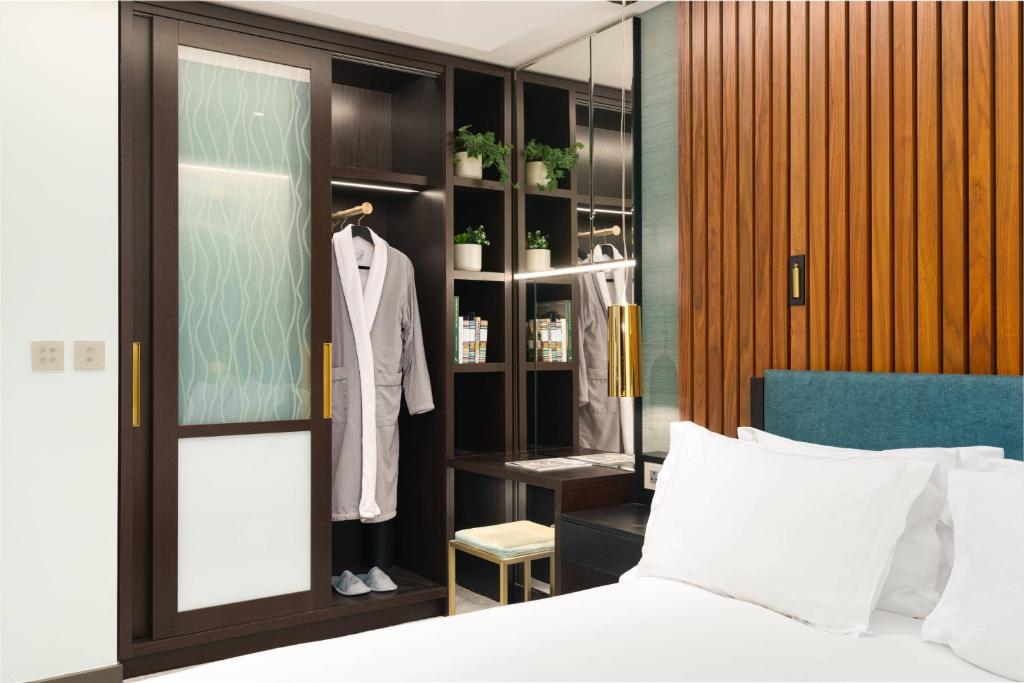 Junior Suite - Image 8