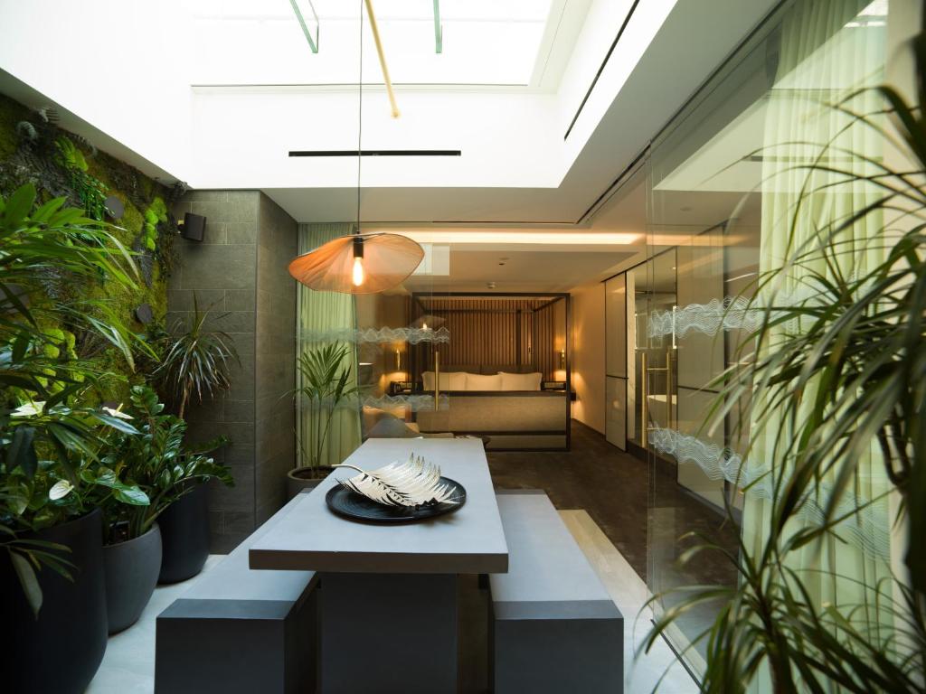 Suite - Image 7