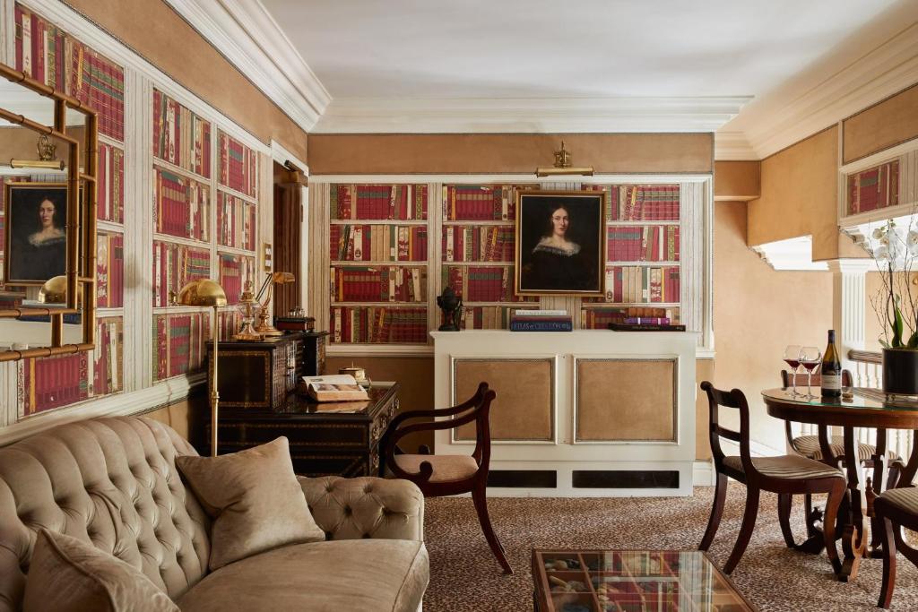 Executive Suite - Image 3