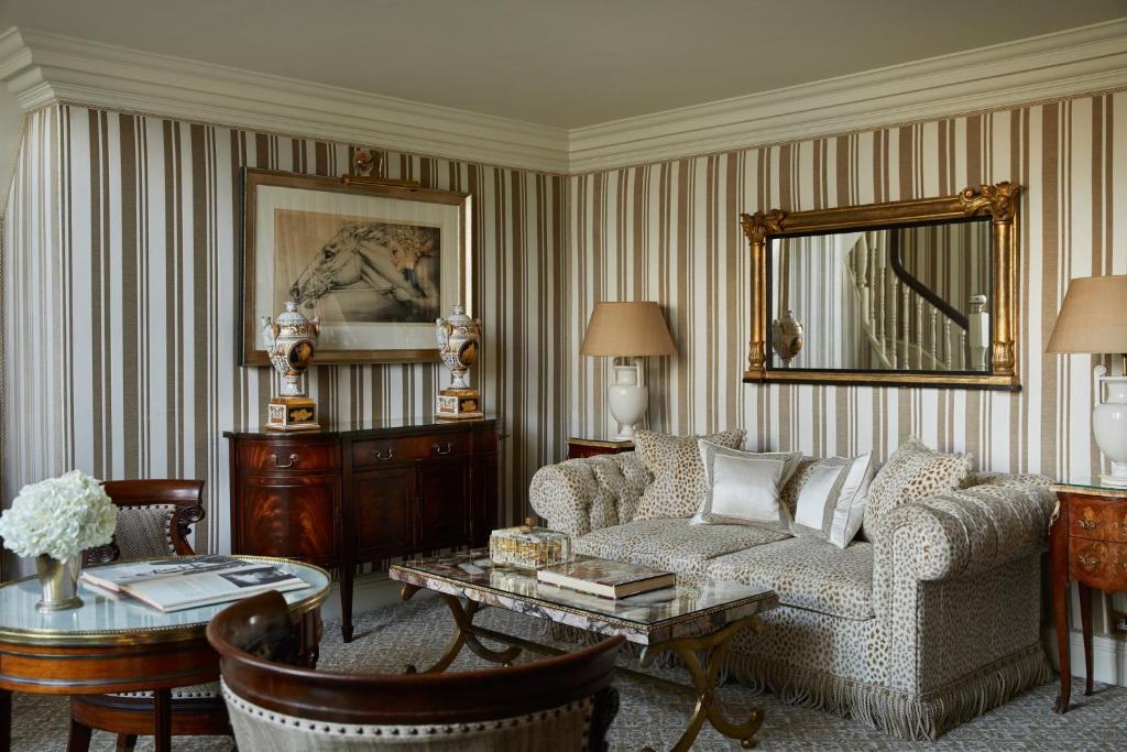 Executive Suite - Image 6