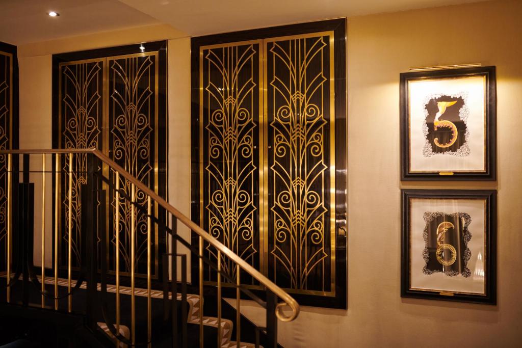 Junior Suite with Garden View - Image 11