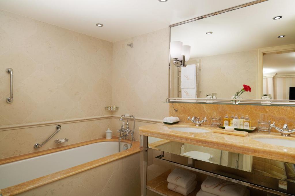 Junior Suite - Image 10