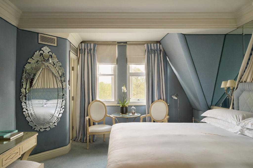 King Room with Garden View - Image 4