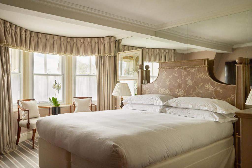 King Room with Garden View - Image 7