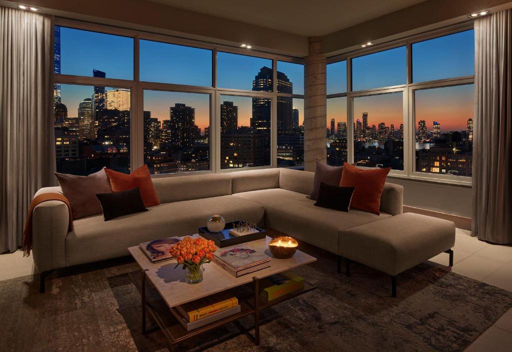 Presidential Suite - Image 1