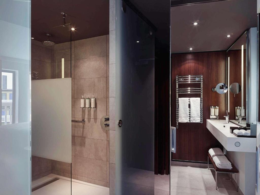 Classic Queen Room - Image 5