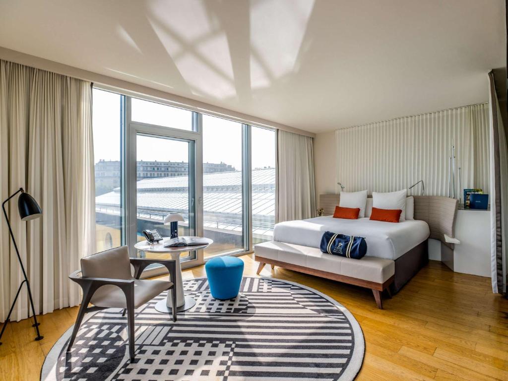 Executive King Room - Image 3