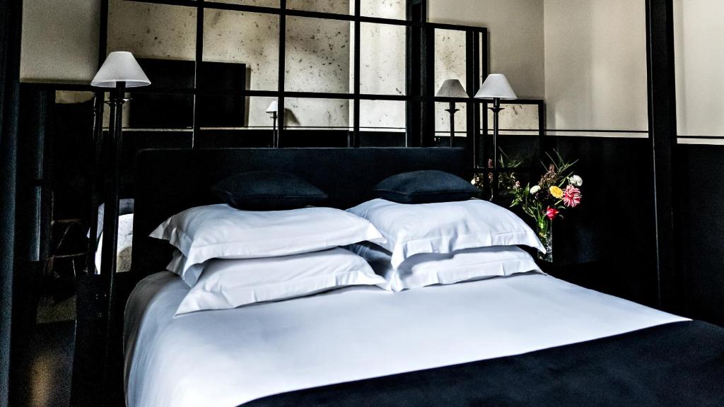 Classic Double Room - Image 8