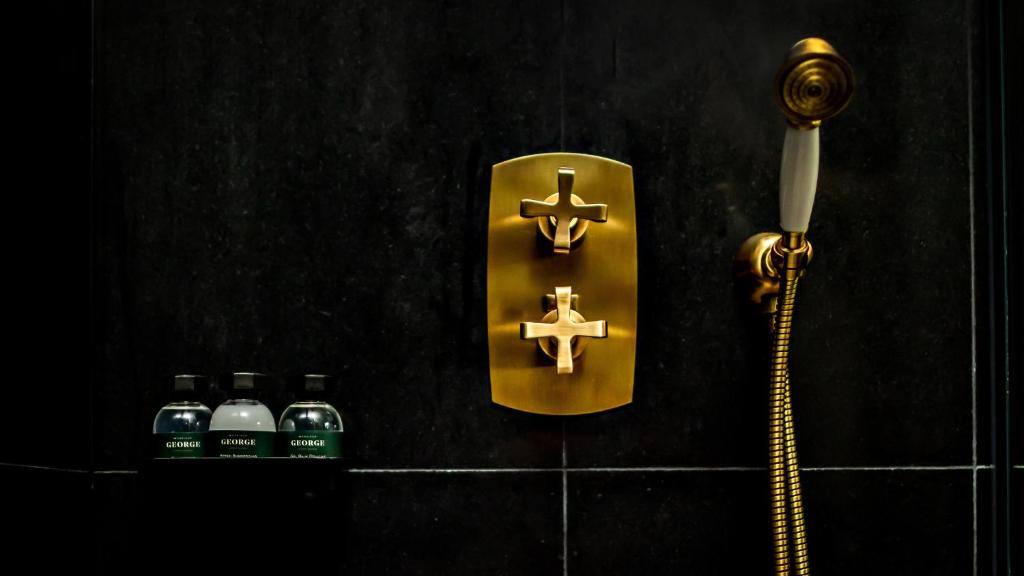 Deluxe Double Room - Image 1