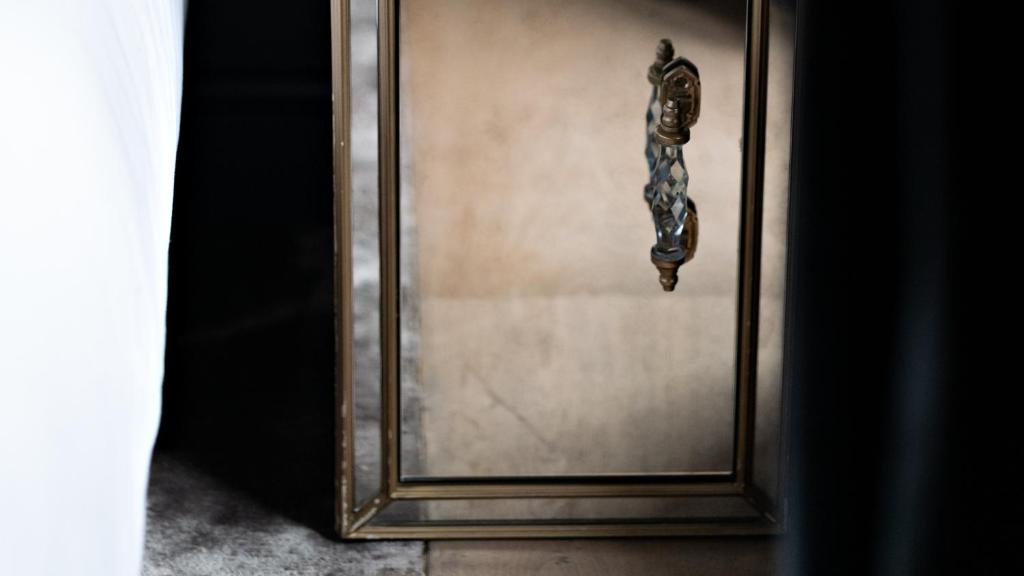 Deluxe Double Room - Image 3