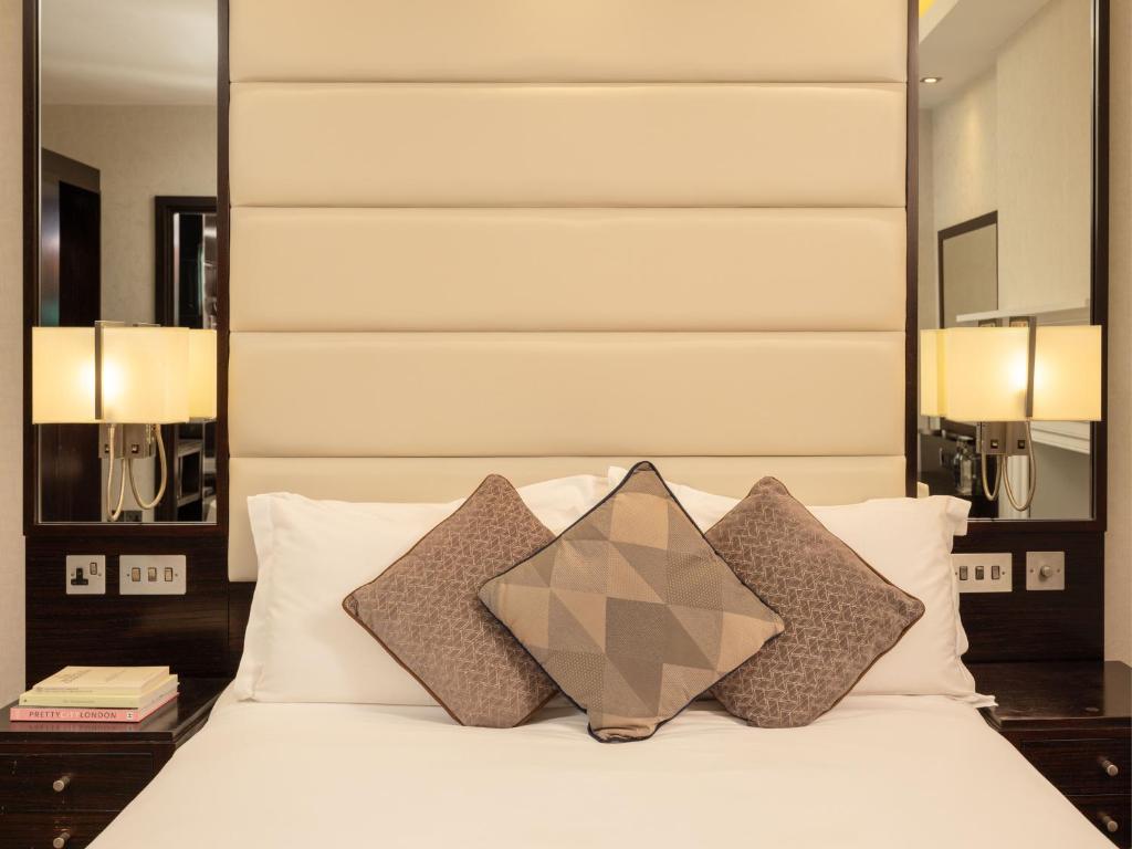 Studio (2 Adults) - Image 12