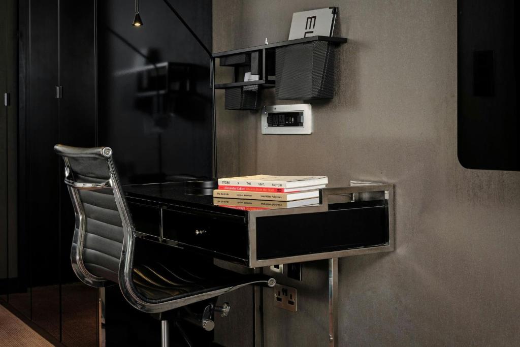 Feeling Superior, Guest room, King, City view - Image 5