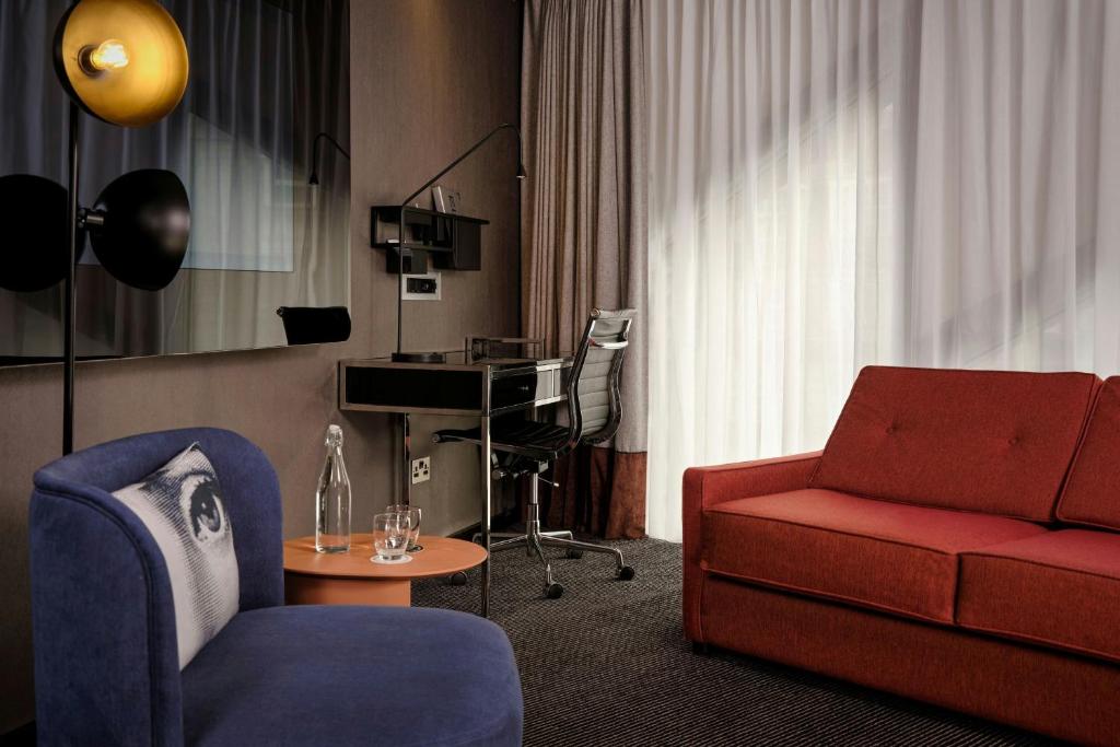 Junior Suite Dreams, Junior Suite, 1 King, Sofa bed - Image 5