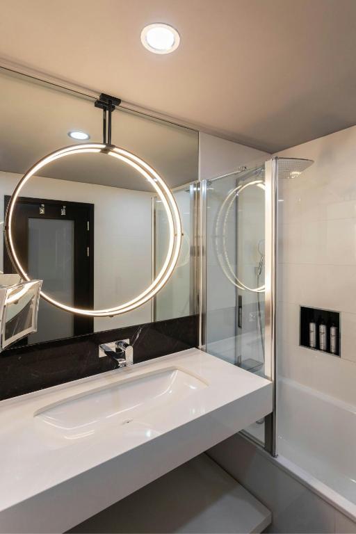 Junior Suite Dreams, Junior Suite, 1 King, Sofa bed - Image 7