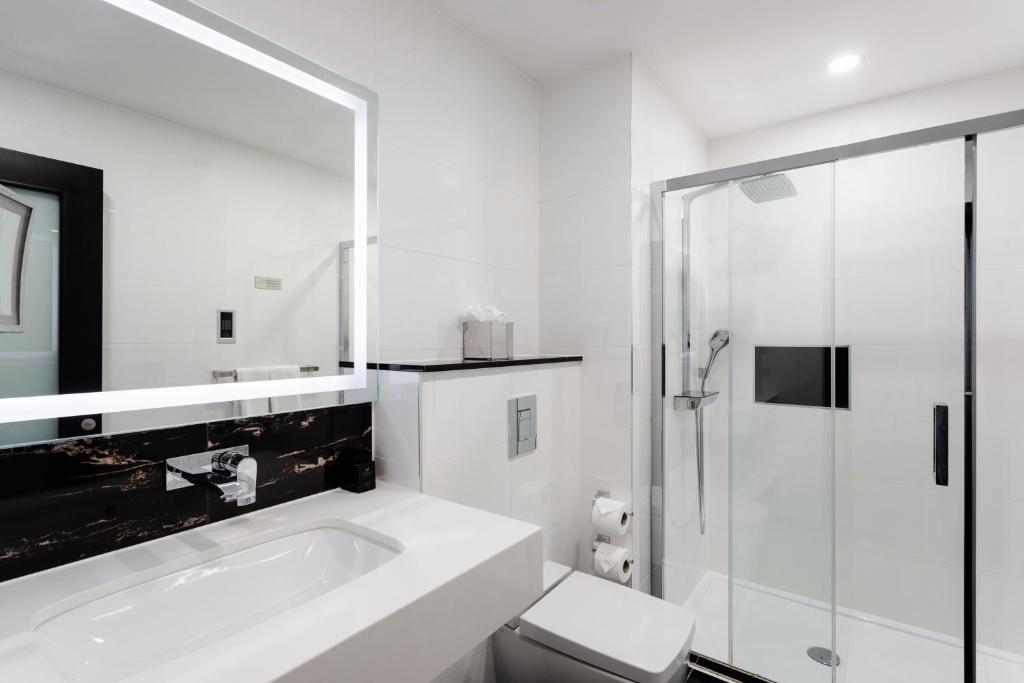 Montcalm Suite - Image 1
