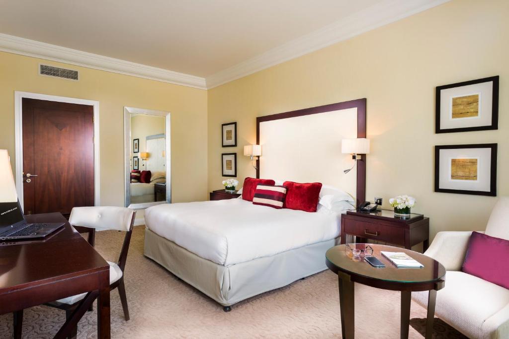 Deluxe Double Suite - Image 4
