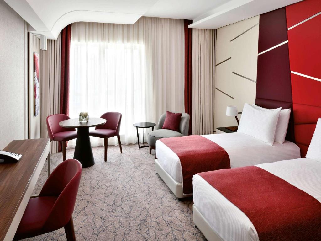 Deluxe Twin Room - Image 4