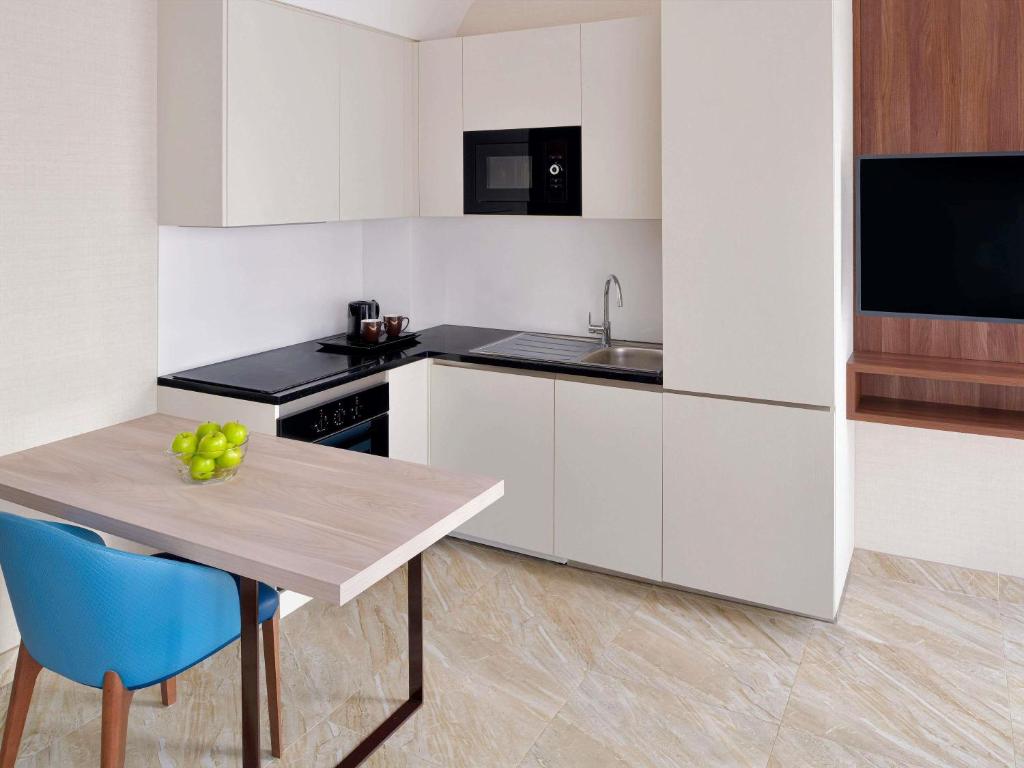 One-Bedroom Apartment - Image 7