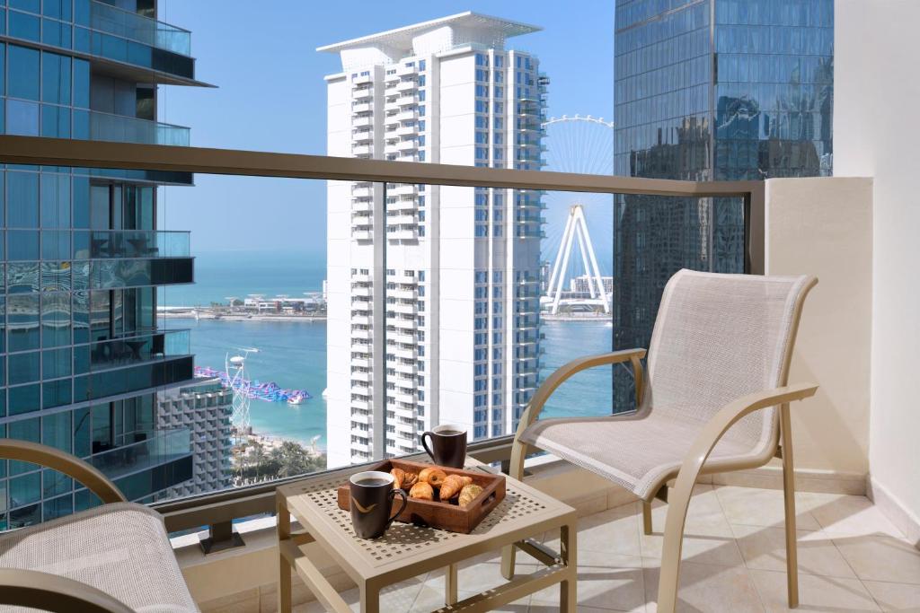 Executive King Partial Sea View with Balcony - Image 2