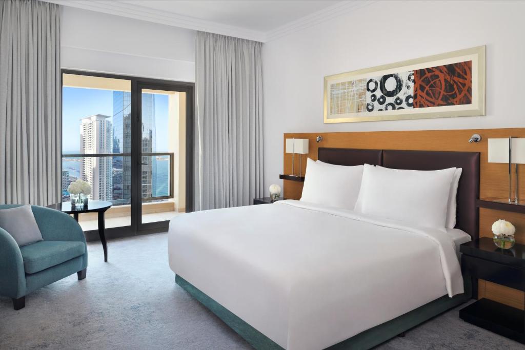Executive King Partial Sea View with Balcony - Image 7