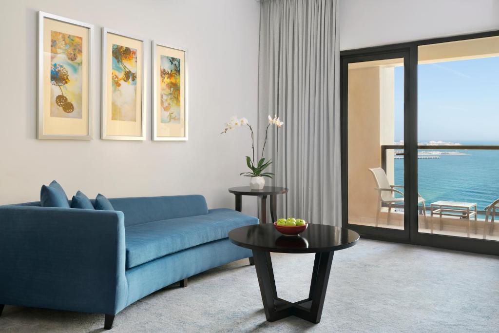 Executive Suite Partial Sea View with Balcony - Image 3