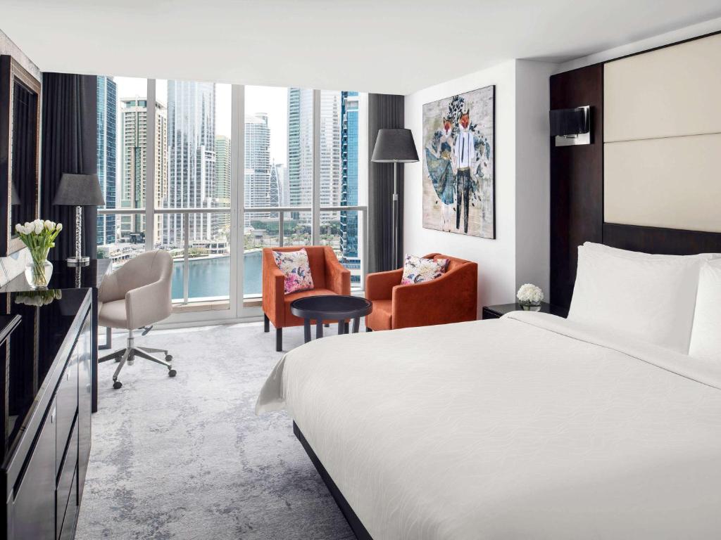 Superior King Room with Lake View - Image 4