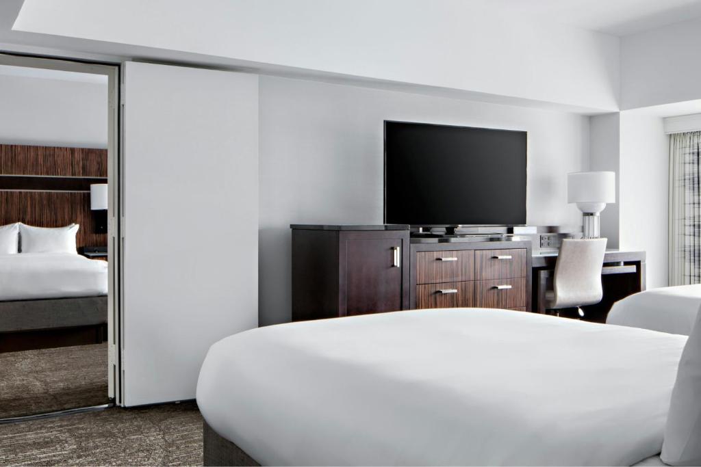 Family Connector Room - Image 5