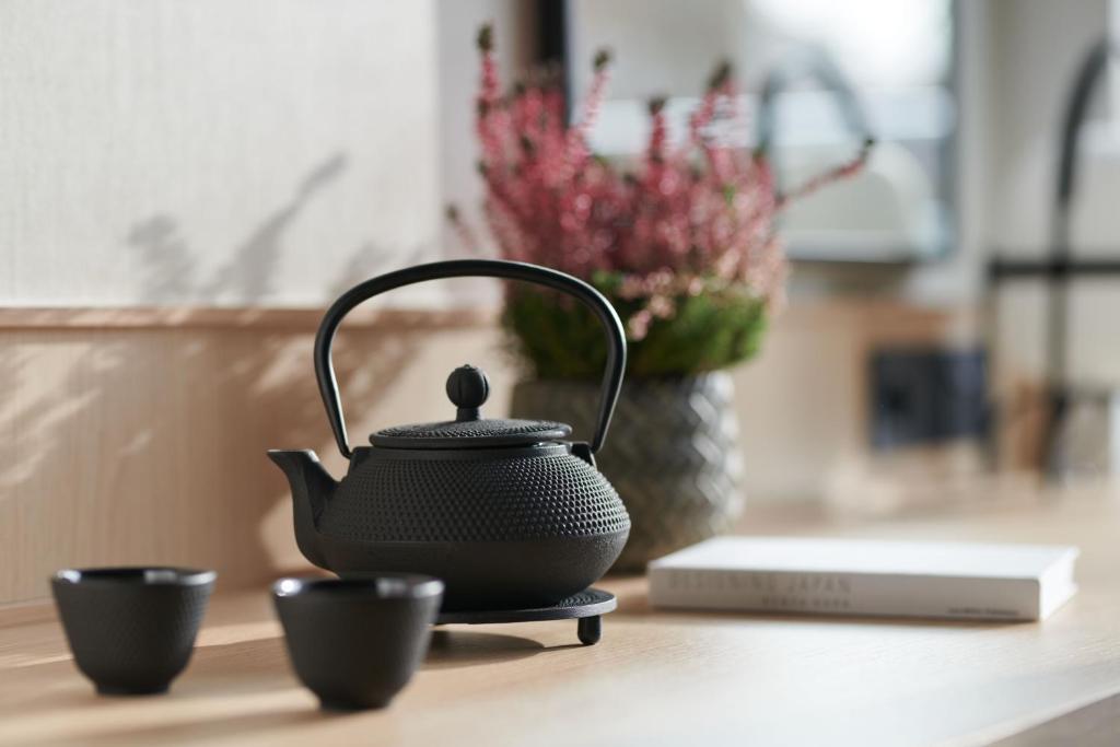 Deluxe Double Room with Balcony - Image 2